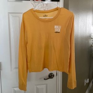 Beautiful yellow long sleeve T- shirt , gentle used, Hollister brand, size M